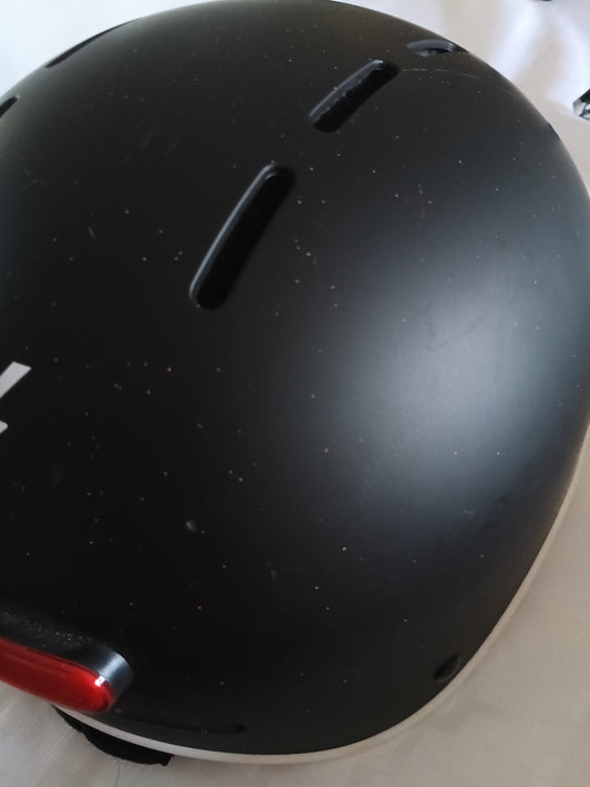 Electric Bike Company E-Helmet — L/XL (58–61 cm) — Display Model, Cosmetic Overspray
